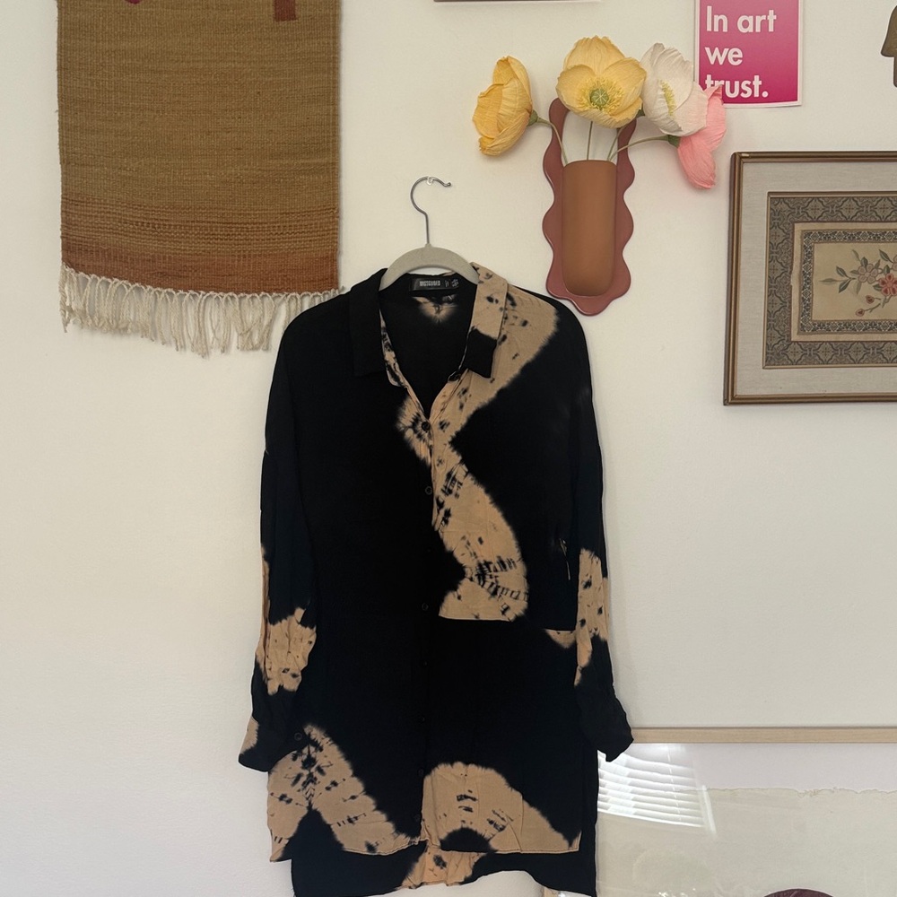 Missguided Black and Beige Tie-Dye Shirt